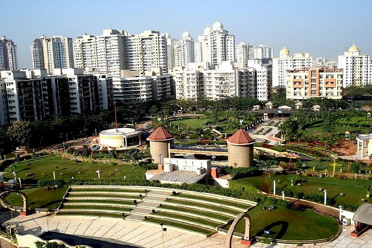 Kandivali: Ideal Suburban Abode